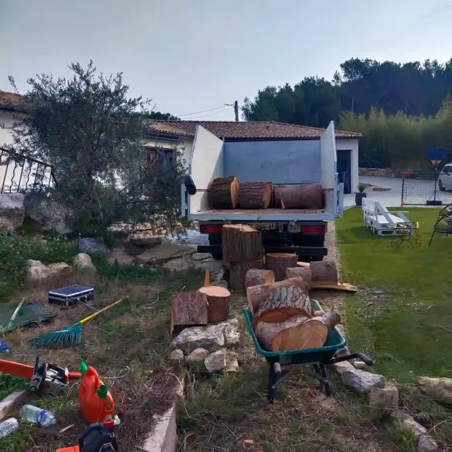 Évacuation des végétaux à Auriol en déchetterie agréée